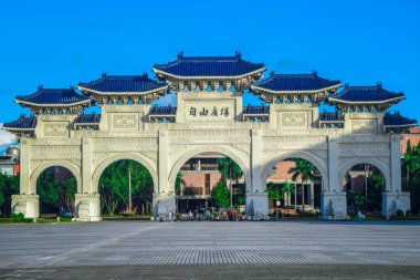 Taipei, Tayvan / Formosa / ROC: Liberty Square ana kapısı