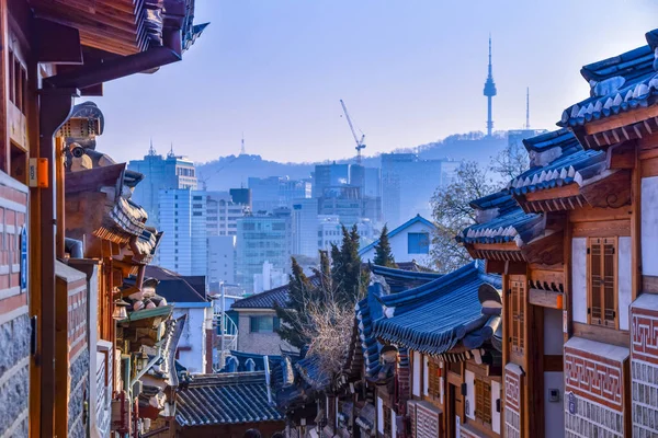 Seul, Güney Kore 1 / 9 / 2020 Kore stili mimari Bukchon Hanok Köyü