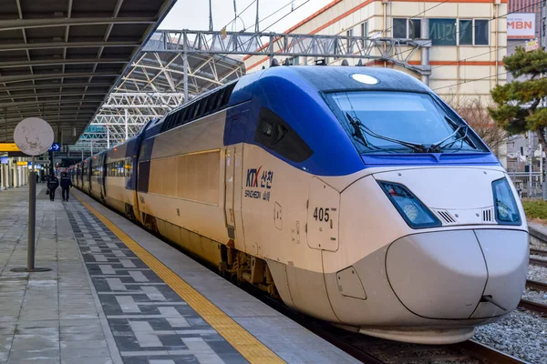 Seul Korea Południowa 2020 Pociąg Dużych Prędkości Czekający Odjazd Stacji — Zdjęcie stockowe