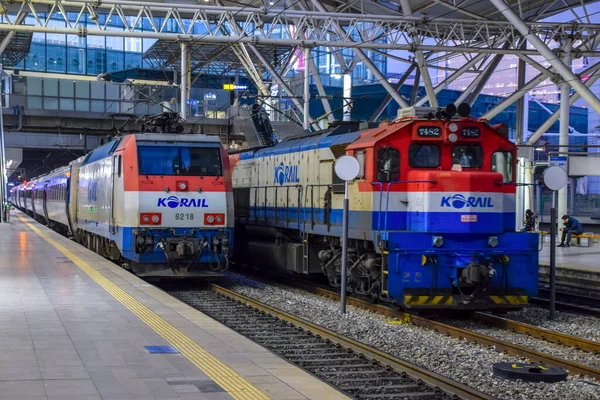 Seoul Südkorea 2020 Korail Züge Die Bahnhof Seoul Halten — Stockfoto