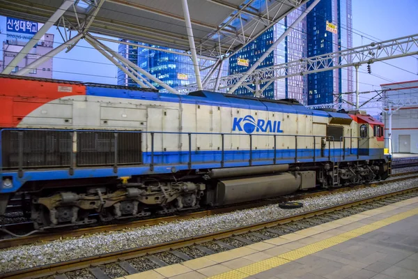 Seoul Südkorea 2020 Korail Züge Halten Bahnhof Seoul Südkorea — Stockfoto