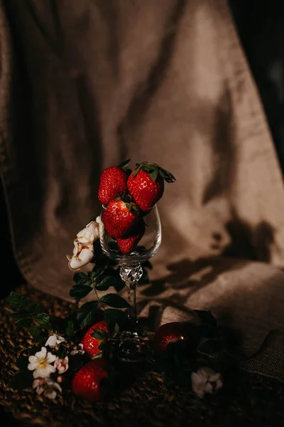 Strawberries Glass Rose Hips — Stock Photo, Image