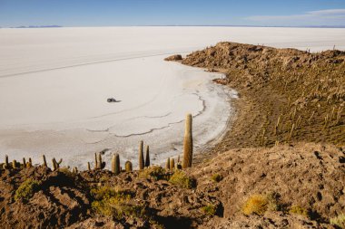 Bolivya 'daki Uyuni tuzlu bataklığı güzel gün batımları ve günbatımları