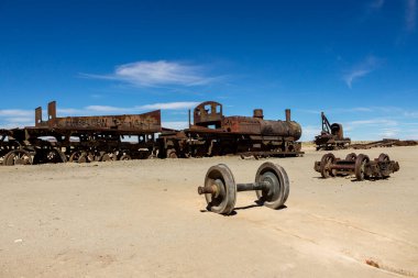 Bolivya 'daki Uyuni tuzlu bataklığı güzel gün batımları ve günbatımları