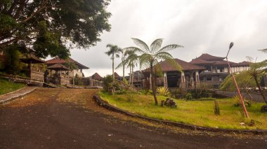 Endonezya 'da Bali' de terk edilmiş bir otel olan Bedugul Taman Rekreasi Hotel & Resort 'un bölgesi
