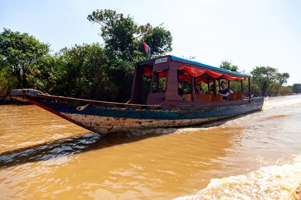 Tonle Sap Camboja Fevereiro 2014 Aldeia Kampong Phluk Durante Estação — Fotografia de Stock