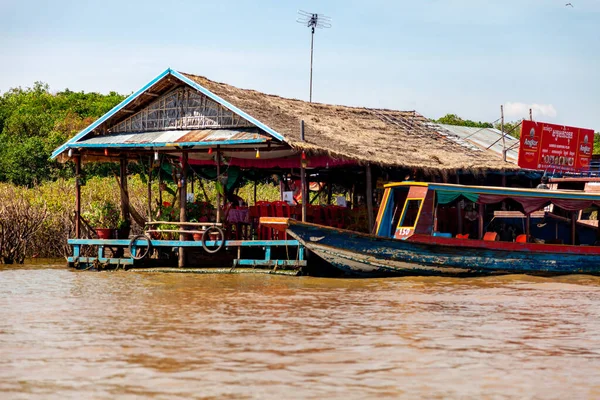 Tonle Sap Camboja Fevereiro 2014 Aldeia Kampong Phluk Durante Estação — Fotografia de Stock