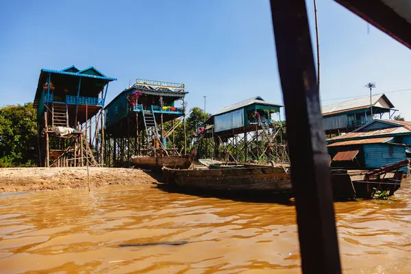 Tonle Sap Camboya Febrero 2014 Kampong Phluk Aldea Durante Temporada — Foto de Stock
