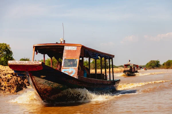 Tonle Sap Camboya Febrero 2014 Kampong Phluk Aldea Durante Temporada — Foto de Stock