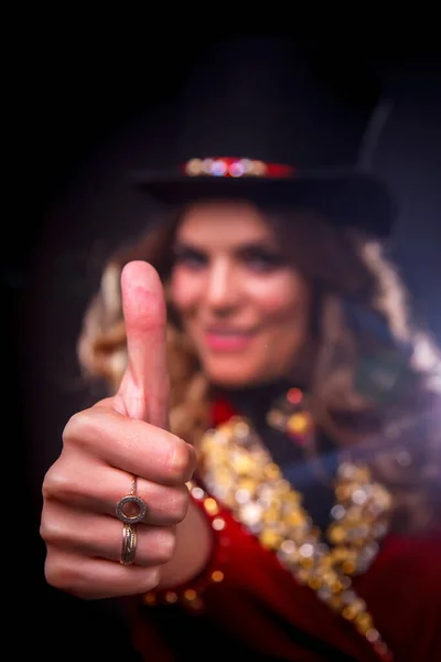 Menina Traje Palco Chapéu Superior Sua Cabeça Fêmea Mágica Uma — Fotografia de Stock