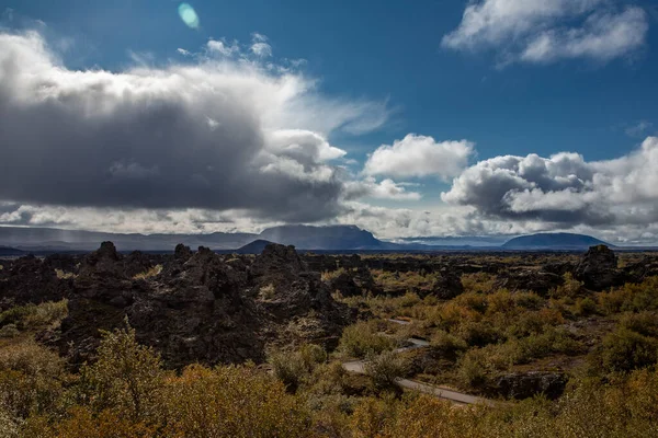 Vista Dimmuborgir Una Formación Volcánica Situada Región Del Lago Mvatn — Foto de Stock