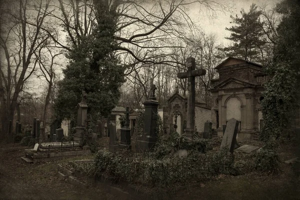 Vista Vintage Antigo Cemitério Católico — Fotografia de Stock
