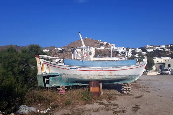 Barco Viejo Con Cielo Azul Grecia —  Fotos de Stock