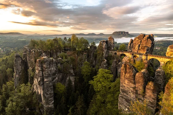 Bastei Saksisch Zwitserland Saksen Duitsland Rechtenvrije Stockfoto's