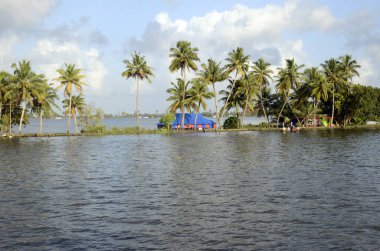 KERALA İlahlar Ülkesi Hindistan 'ın sahibi