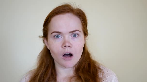 Surprised Startled Impressed Charmed Pretty Red Haired Millennial Girl Cast — Stock Video