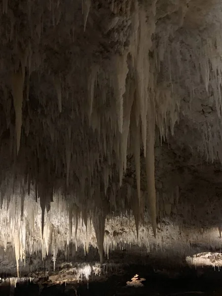 Caverna Rochosa Subterrânea Escondida — Fotografia de Stock