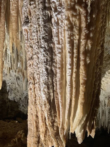 Κρυφό Υπόγειο Σπήλαιο Βράχο — Φωτογραφία Αρχείου