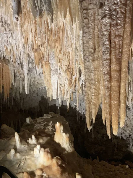 Escondido Misterioso Caverna Rocha — Fotografia de Stock