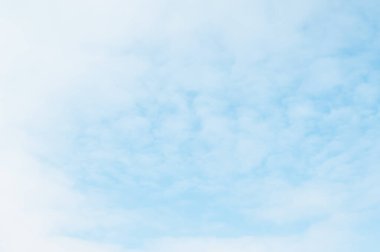 mavi gökyüzü arkaplanı kopyala uzay sihirli bulutlar peri masalı