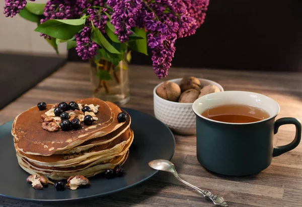 Morning Breakfast Pancakes Fritters Honey Nuts Currants Lilac Copy Space — Stock Photo, Image