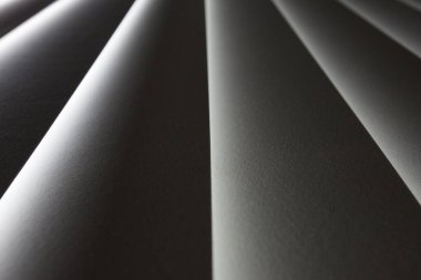 Bulanık Dikey Çizgiler, Siyah & Beyaz Arkaplan