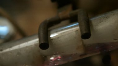 Sıvı Filtrasyonu bir cam tüp gaz çıkar