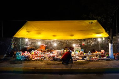 Meksika 'daki ölü dekorasyonların satıldığı gün.