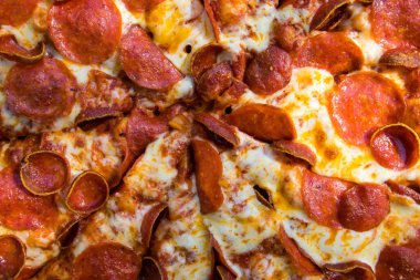 Peynirli biberli pizza. Tam arka plan.