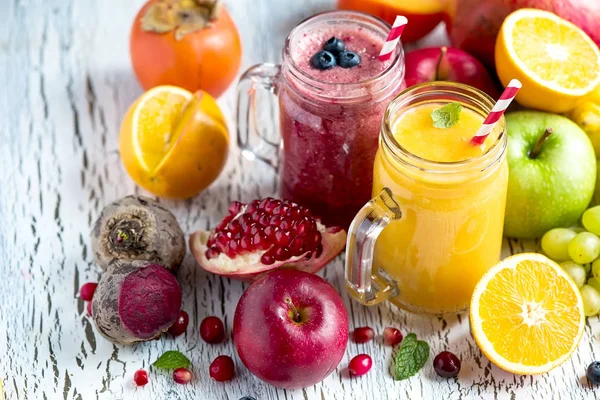 Berry, veggies and fruit smoothie, healthy detox vitamin iet or — Stock Photo, Image