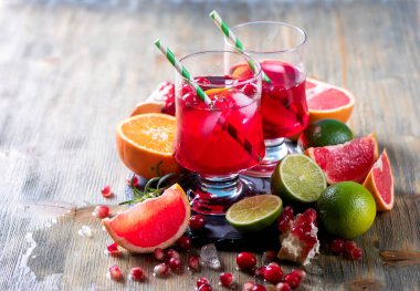 Narenciye ve kızılcık, sağlıklı içecek yenileme ev yapımı limonata