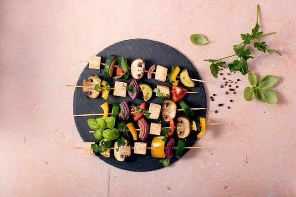 Brochetas Con Verduras Tofu Parrilla Vegana Comer Limpio Comida Para — Foto de Stock