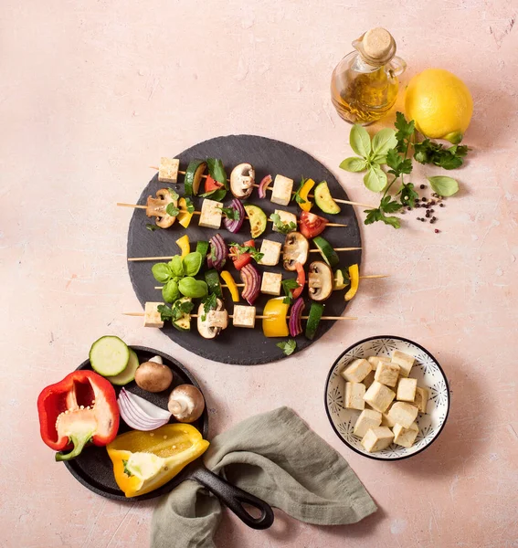 Brochetas Con Verduras Tofu Sartén Parrilla Parrilla Vegana Comer Limpio — Foto de Stock