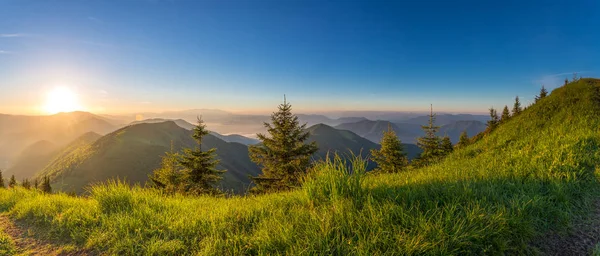 Mala Fatra Mountains, Slovakya yaz aylarında — Stok fotoğraf