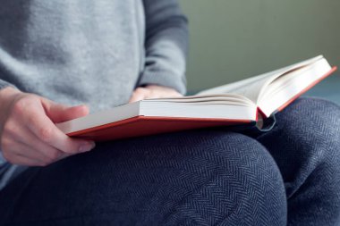 Kitaba yakın çekim