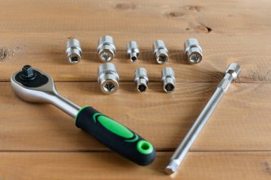 ev onarımı için bir takım araçlar