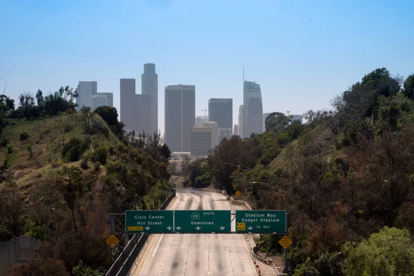 Los Angeles Skyline Manzarası Park Row Drive Köprüsü Nden Boş — Stok fotoğraf