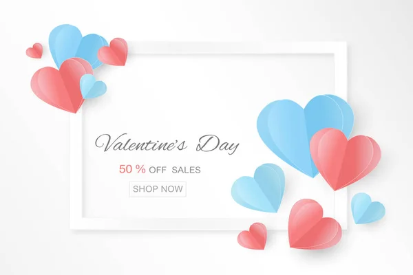 Kalp şekilleri, Sevgililer Günü indirimi için kağıt kesimi tarzı. Beyaz arka plan, davetiye ve broşür. Alışveriş için kapalı gişe..