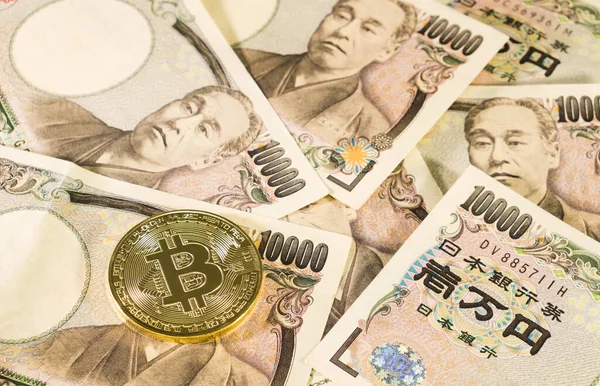 銀行券のビットコイン デジタル通貨 日本円の背景 暗号通貨と投資の概念 — ストック写真