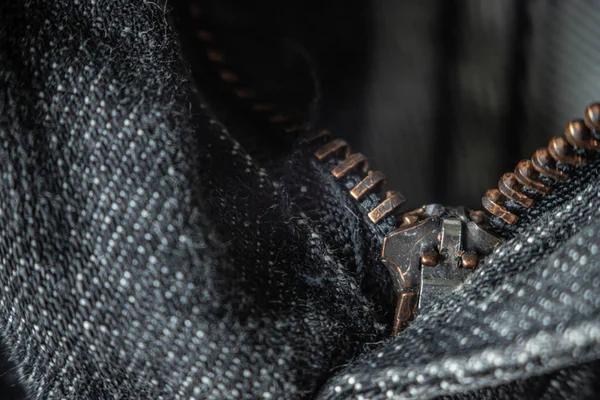 Koyu Gri Pantolonun Fermuarını Yakın Plan Ayrıntılar Tekstil Kumaş Seçici — Stok fotoğraf