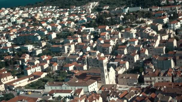 Oude stad van Adriatische eiland Hvar. Hoge hoekmening. — Stockvideo