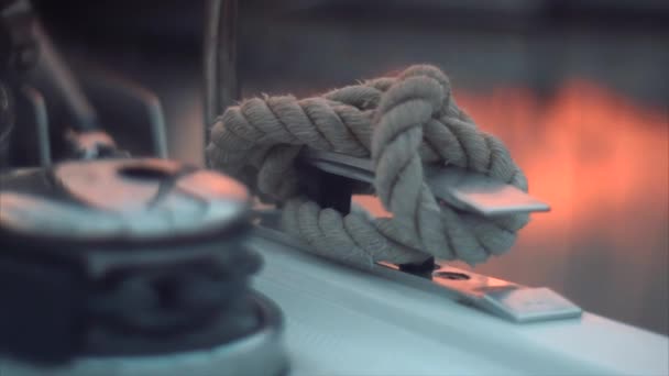 corde sur un yacht de luxe 