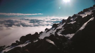 Dağlarda. Kış manzarası. Elbrus. Caucasus