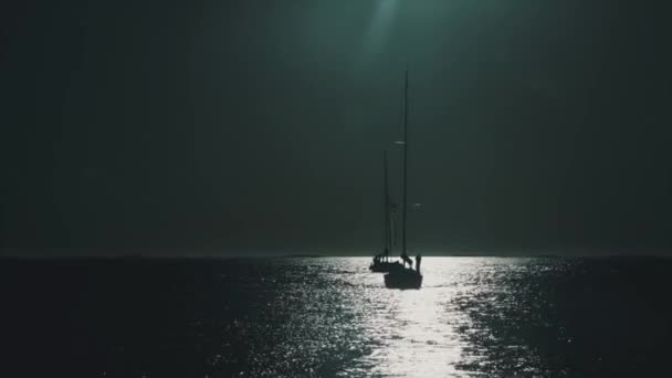 Yachts sailing regatta in sea in the evening, sunset — Stock Video