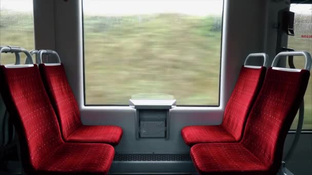 Reizen met de trein. Lege trein compartiment. — Stockvideo