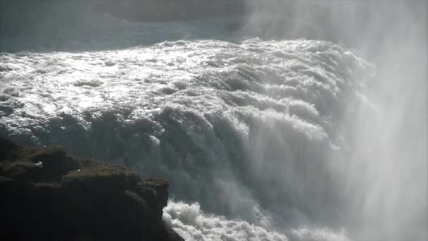 Гигантский водопад в замедленной съемке — стоковое видео