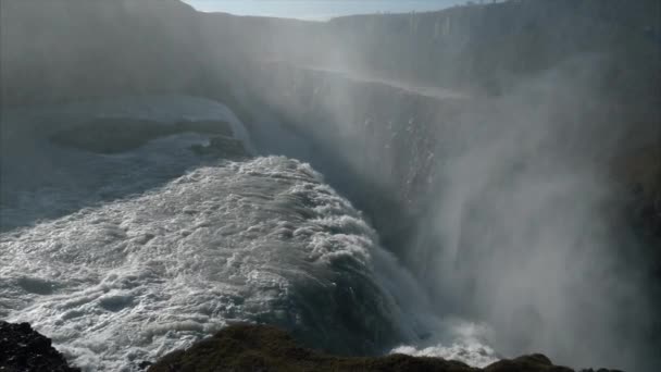 Cachoeira gigante em câmera lenta — Vídeo de Stock