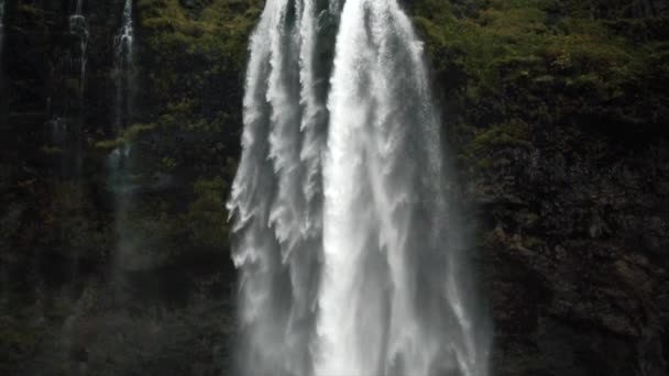 Гигантский водопад в замедленной съемке — стоковое видео