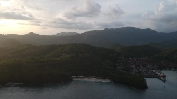 Bias Tugel Beach drone span gezien Padang Bai bali the sia — Stockvideo