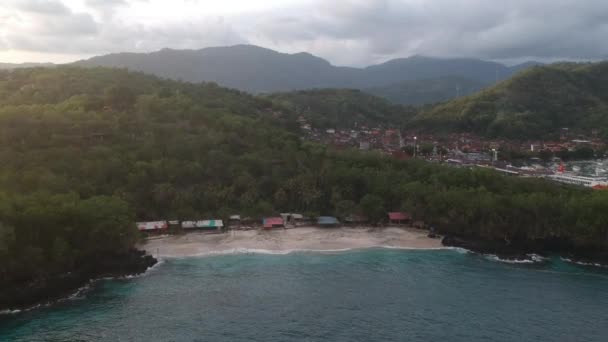 Швидкий підхід до пляжу Паданг Бай Східна Балі Індонезія — стокове відео